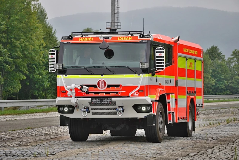 Tatra-Terra-hasiči-Žulová (2).jpg